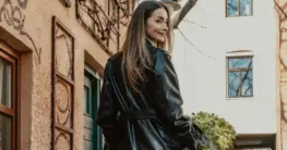 Nachhaltige Lederjacke aus pflanzlich gegerbtem Rindsleder, braun, mit Patina